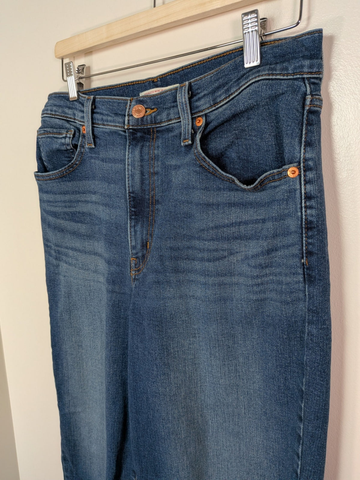 Levi's high waisted mom jeans - 31