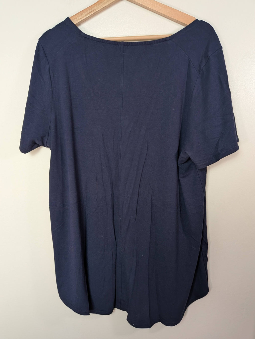 Sweetlegs navy tee - Appears L