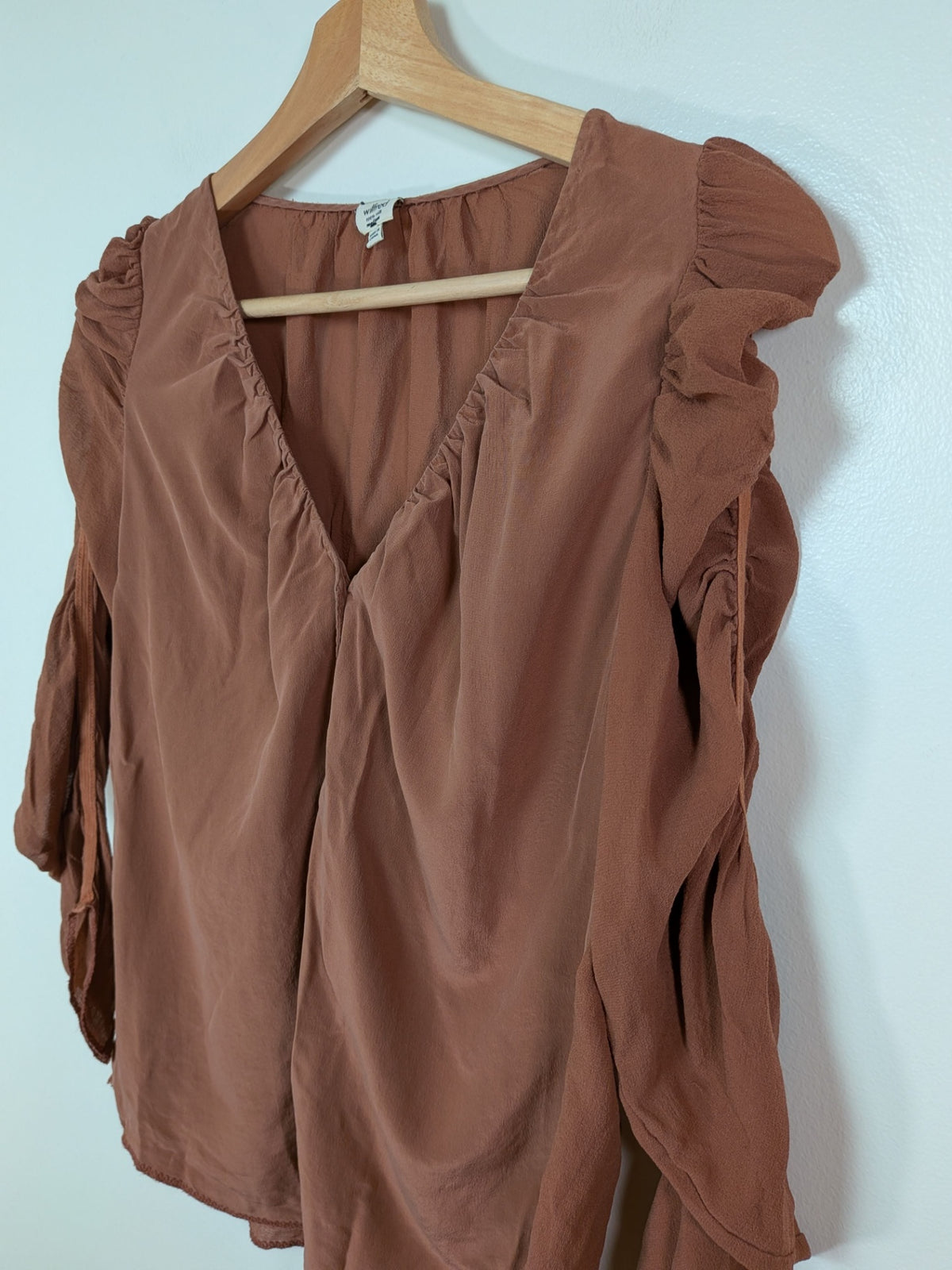 Wilfred 100% silk blouse - M