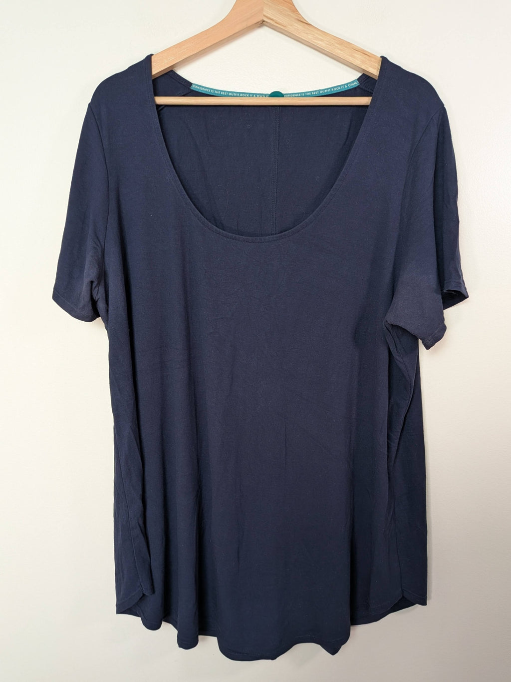 Sweetlegs navy tee - Appears L